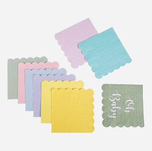 Färgade matskurna servetter: avslöjar konsten och uppfinningsriket i grov skärningsprocess