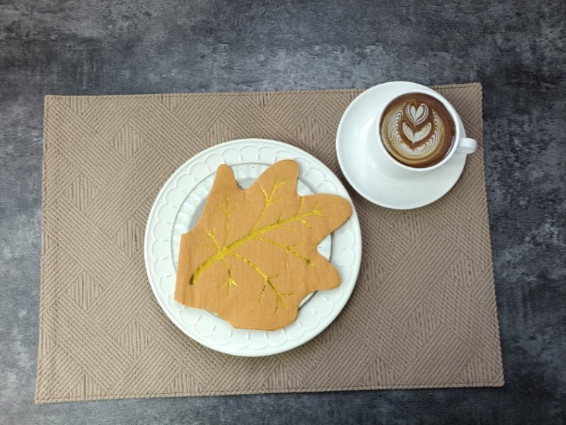 Vad är stansade servetter? En komplett guide till dessa kreativa bordsdekorationer
